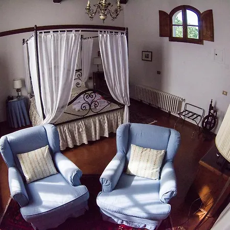 Ξενοδοχείο με διαμερίσματα Relais Petrischio 4*